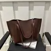 Bolsa Tote Simples para Estudante Bolsa Casual de Grande Capacidade Outono 2026 Novo Estilo Tendência da Moda Bolsa de Ombro