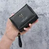 Cartera Pequeña de Mujer Transfronteriza Cuero Nuevo Monedero de Mano Cremallera Dos en Uno 70% de descuento Portatarjetas Bolsa de Almacenamiento Integrada