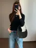 Camiseta Versátil de Manga Larga con Cuello Redondo y Media Tapeta Falsa, Tejido Acanalado Elástico Simple y Práctico con Textura de Raya Vertical H030806