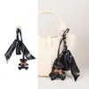 Novo Lenço de Seda de Moda de Luxo Borla de Couro Pingente de Coração Ornamento Tecido para Bolsa Chaveiro de Carro