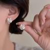 Aretes Camelia Perla Estilo Tweed para Mujer en Otoño e Invierno, Aretes Únicos de Alta Gama, Diseño Nicho, Aretes Elegantes
