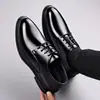 Sapatos Masculinos de Couro com Solado de Borracha Colado a Frio Sapatos Masculinos de Couro Formais Casuais de Negócios Cadarço Estilo Britânico Noivo Casamento