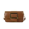 Bolso de mano vintage para mujer transfronterizo, bolso cuadrado pequeño para ir al trabajo y uso casual, elegante y exquisito, bolso cruzado de lujo ligero