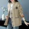 Nuevo cárdigan de punto casual con cuello en V para otoño e invierno para mujer, holgado y estilizado, abrigo suéter de estilo casual, ropa versátil de manga larga para mujer