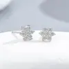 Plata pura S925, aretes perforadores de oreja versátiles de copo de nieve pequeños y brillantes, de alta gama, para mujeres coreanas