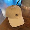 Gorra de béisbol Red Hat pequeña fresca de internet bordado simple tres barras sombrero para el sol estilo callejero al aire libre estilo occidental sombrero de lengua de pato