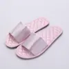 Suelas de tpr satén de seda coreano zapatillas de verano para mujer sandalias y zapatillas de piso para el hogar de fondo plano para interiores para hombre talla grande