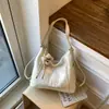 Bolsa de dumplings de gran capacidad para mujer, nuevo diseño de nicho vintage 2026, bolso de hombro cruzado, mochila multifuncional