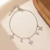 Versión de Alta Gama del Popular Brazalete Clásico de Trébol de Cinco Hojas Blanco y Negro, Lujo Ligero con una Sensación Premium, Brazalete de Trébol de Cinco Hojas de Alta Retención de Color de la Suerte