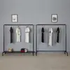 Suporte de chão para exibição de roupas de ferro cabides de chão cabides de loja de roupas vintage cabides de prateleira de chão para roupas masculinas e femininas atacado