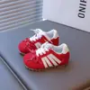 Zapatos Casuales para Niños 2025 Otoño Nuevo Estilo Coreano Moño con Cordones Malla Simple Transpirables Zapatos de Entrenamiento Alemanes para Niñas