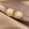 Pendientes de perlas estilo coreano, pendientes de alta gama, temperamento personalizado, estilo Hong Kong, pendientes retro, lujo ligero, estilo Hong Kong, textura atmosférica.