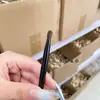 Pincel Pequeno para Sombra de Cabelo de Cabra com Ponta Plana para Detalhes e Profundidade, Adequado para Pálpebras Inferiores e Iluminação, Cabelo Animal