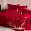 Conjunto de cama de noiva com bordado de felicidade dupla, simples e elegante, novo lençol e capa de edredom vermelhos, adequado para todas as estações e um presente perfeito para uma noiva