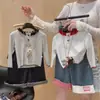 Estilo padre-hijo2026 Nueva Llegada de Primavera: Cuello de encaje estilo coreano para niñas, elegante capa base versátil de alta gama con temática de bosque para bebés