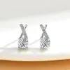 Brincos Populares de Zircônia Transfronteiriços, Brincos de Seis Garras, Moissanita em Formato de Coração, Brincos Geométricos em Formato de Coração Estilo Europeu e Americano Simulados, Venda por Atacado do Fabricante