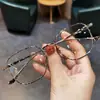 Gafas Sencillas Anti Luz Azul Modernas Combinan con Todo Marco Ultra Ligero Dorado Marco Grande Gafas de Miopía Lisas para Mujer