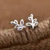 Pendientes Pequeños de Plata 925 con Lazo y Perla 2024 Nueva Moda Elegantes Diseño de Nicho Versátiles para Mujer