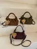 Bolsa de mão feminina transfronteiriça, bolsa tote pequena, bolsa de ombro moderna estilo coreano para o dia a dia, nova moda e bolsa transversal simples