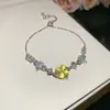 Nuevo Pulsera de Trébol Estilo Dopamina con Diamantes, Pulsera de Moda Única Estilo Ins con Diseño Exquisito y Ajuste Versátil