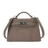Bolso Kelly de Moda Transfronterizo para Mujer 2023 Nuevo Elegante Bolso de Mano y Hombro Ambiente de Alta Gama Bolso Cruzado Versátil