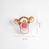 Broche de Pelúcia com Estampa de Desenho Animado Boneca Acessórios DIY para Crianças Chapéu Cachecol Grampo de Cabelo Pingente Pingente Acessórios de Boneca