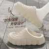 Pantuflas de algodón impermeables y cálidas para hombre, adecuadas para usar al aire libre en otoño e invierno, con suelas antideslizantes, diseño que aumenta la altura y un estilo casual de talón cerrado.. También disponible en versión para mujer