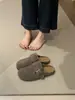 Chinelos Meio Birken Retrô Femininos para Uso Externo Outono 2026 Novos Chinelos Mule Fechados na Ponta, Slip-on, Sola Macia, Antiderrapantes