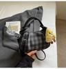 Bolso de Cuadros de Moda con Pliegues, Nuevo Bolso de Hombro Versátil 2025 con un Toque de Lujo, Bolso Cruzado para Mujer