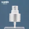 Xu Min Personalizado 100-200ml blanco hombro plano PET Tónico agua de rosas pura botella vacía botella de plástico cosmético con pulverizador