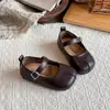 Estilo de color liso simple casual retro punta dividida zapatos pequeños de cuero 26 Otoño Nuevas Llegadas Niñas Suela Plana Zapatos Individuales Pequeños Zapatos de Cuero