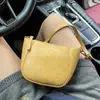 Bolso de Concha para Mujer 2026 Nuevo Estilo Súper Caliente Nicho Retro Bolso de Axila Elegante Versátil Bolso de Hombro Único Cruzado