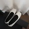 Sapatilhas Femininas 2026 Primavera Novo Estilo Boca Rasa Versão Coreana Slip-On Bico Quadrado Versátil Sapato Rasteiro de Bolinhas