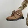 Botas Chunky de Salto Retrô Emagrecedoras para Mulheres, Novo Modelo Outono 2026, Aumenta a Altura para Mulheres Baixinhas, Versátil com Saias, Botas Martin com Solado Macio