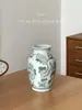 Vaso de Cerâmica Retro Porcelana Azul e Branca Ornamento para Sala de Estar, Jarra de Cerâmica para Arranjo de Flores, Decoração de Luxo Leve, Recipiente para Flores Estilo Chinês Novo, Pequeno
