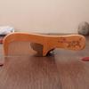 Peine de madera de durazno directo de fábrica grande antiestático peine de madera de durazno logotipo gratis peine de regalo puesto mayorista peine de madera