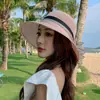 Chapéu de Praia de Tricô Floral com Aba Larga Proteção Solar ao Ar Livre Chapéu de Pescador para Viagem Estilo Hepburn Moderno