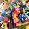 Llavero Famoso en Internet de Oso Fresa Lindo Juguete de Moda Colgante de Muñeca Llavero de Coche Decoración Regalo
