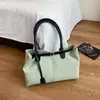 Bolsa de Grande Capacidade para Mulheres 2025 Nova Moda Outono Estilo Simples Preguiçoso Uma Alça Roupas de Trabalho Bolsa de Mão Casual Tote