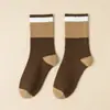 Meias de terry Maillard para outono e inverno para mulheres, meias grossas e quentes de cano médio, meias de toalha com forro de fleece para inverno, meias longas quentes para o pós-parto
