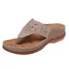 Sandalias de Verano 2026 Nuevas Europeas y Americanas Tallas Grandes con Calados y Pedrería Moda Temperamento Versátil Suela Gruesa Chanclas Sandalias para Mujer
