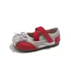 Zapatos Bajos de una Sola Hebilla para Niñas Estilo Otoño 2026 Zapatos Casuales Retro Infantiles Piel Suave Lazo Estilo Ballet Zapatos Pequeños de Piel Modernos