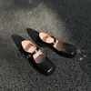 06-1 Verde Musgo Outono Nova Cor Sólida Primeira Camada Couro Bovino Em Estoque Uma Alça Fivela de Metal Bico Quadrado Sapatos Mary Jane