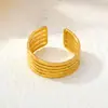 Anillo de Acero Inoxidable Vintage de Venta Caliente Europea y Americana Anillo de Moda con Textura Lineal Irregular Joyería de Gama Alta de Nicho