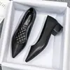 Sapatos de Trabalho para Mulheres, Couro Macio Preto, Roupa de Trabalho para Entrevista, Bico Fino Versátil, Salto Grosso, Sapatos de Salto Único, Sapatos de Couro com Solado Macio para Mulheres, Salto Médio