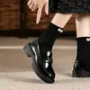 8858-9~2026 Moda de Primavera y Verano Nuevo Estilo Británico Mocasines Negros de Moda Zapatos Pequeños de Cuero Simples y Versátiles para Mujer