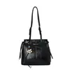Bolso de axila retro de nicho para mujer, nueva moda de verano 2026, de alta gama, ultratrendy, exquisito bolso de hombro para el día a día