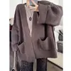 Cárdigan de punto retro casual de estilo europeo holgado para tallas grandes para mujer, nuevo abrigo suéter de punto grueso con cuello en V para otoño e invierno