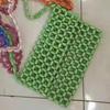 Bolso Cruzado Versátil de Acrílico Multicolor Tejido a Mano Personalizado Ligero Recortado Nicho Casual DIY con Cuentas a Cuadros