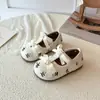 Sapatos Pequenos de Couro Bordados Florais para Meninas Outono Novo Estilo Sola Macia para Bebê Sapatos Mary Jane com Laço Sapatos Individuais de Princesa para Crianças